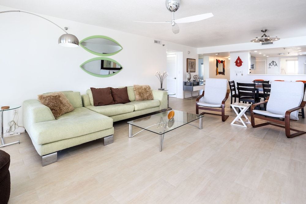 Surf Dweller 703 by Brooks and Shorey Resorts