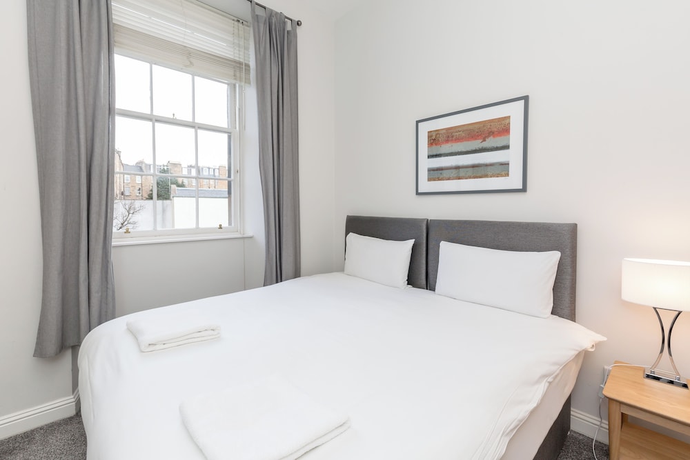 Destination Edinburgh Apartments- Southside Apartments