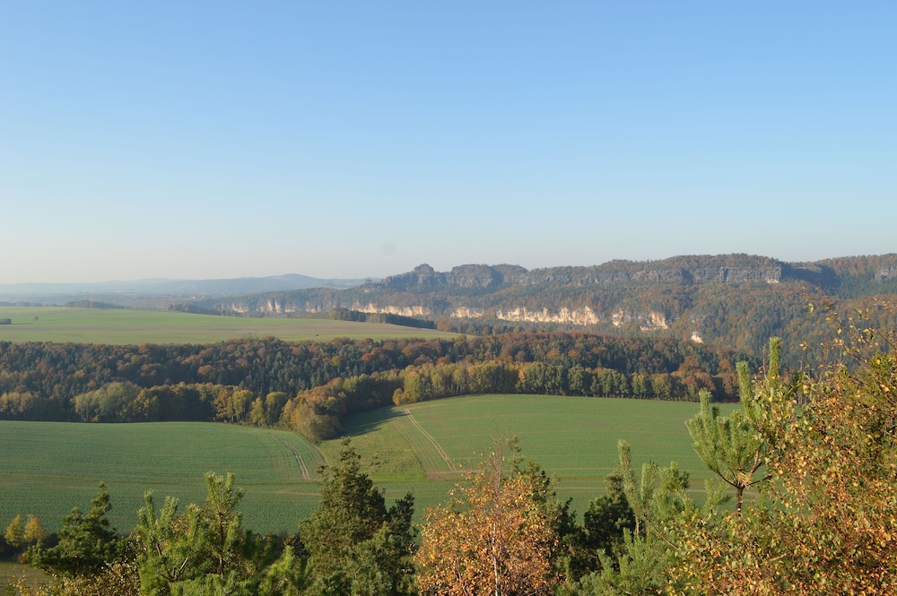 Die Burg Schöna - In a national park