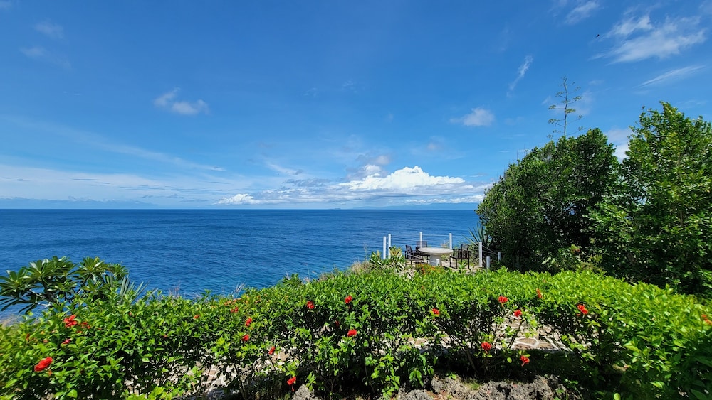 Kawayan Holiday Resort