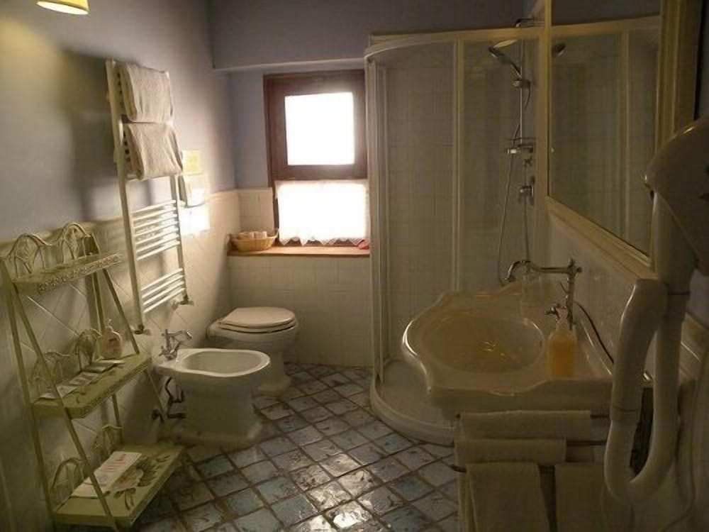 Photo 49
