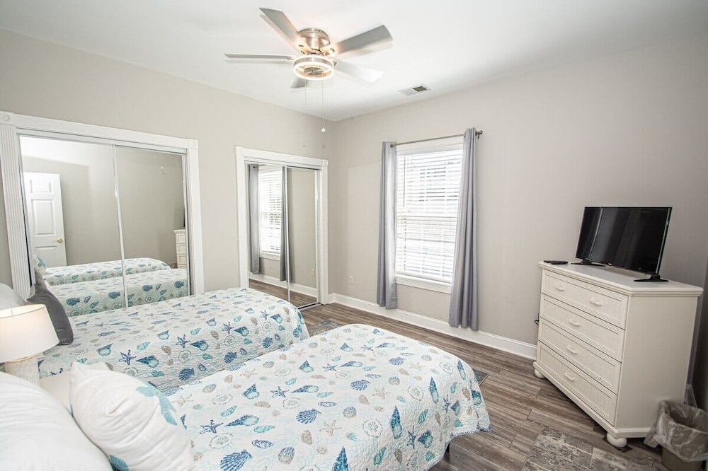 Magnolia Pointe Luster Leaf 4891-205 3 Bedroom Condo