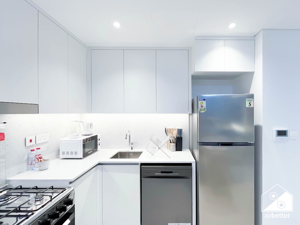 Luxury & Comfort 1B at Al Jadeel 2 Jumeirah Living