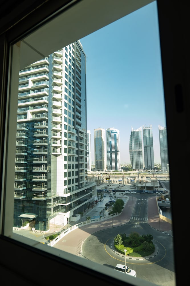 Venduras Elegant 1BR Dubai Marina