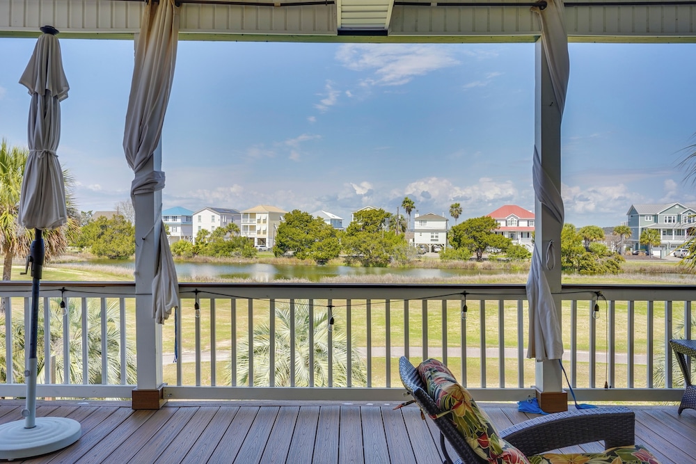 Marina & Golf Course Views: Edisto Island Home