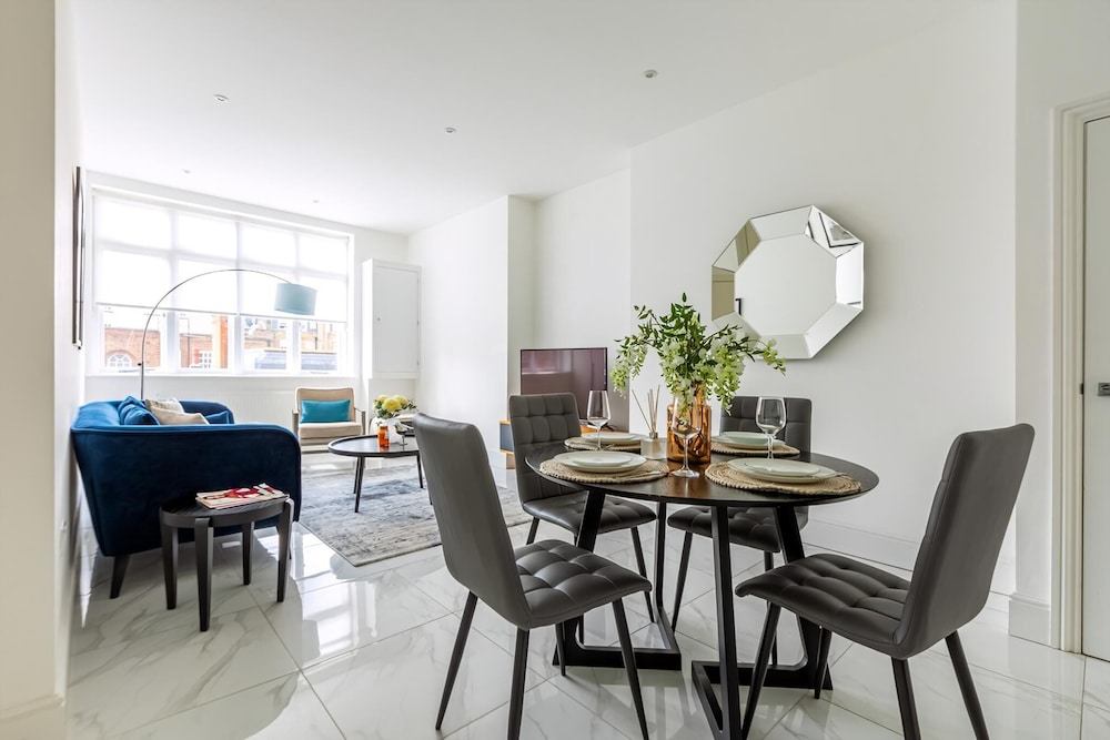 Stylish 2-bedroom Marylebone Retreat