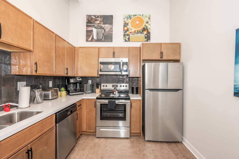 The 333 Suites 203 Stay for 4