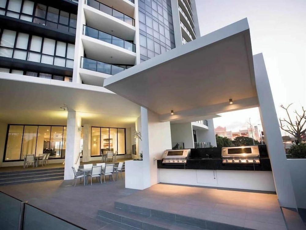 Sky Lounge 4BR Sub Penthouse