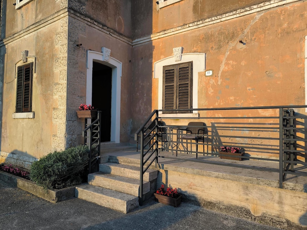 Photo 27