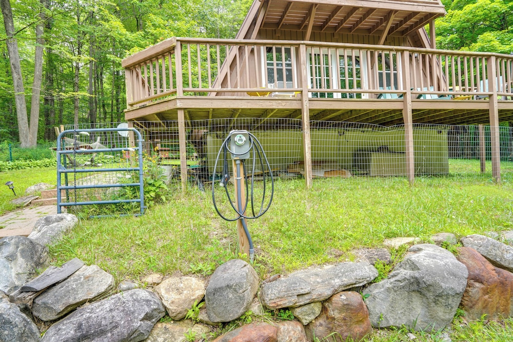 A-frame Cabin w/ Furnished Deck in Becket!