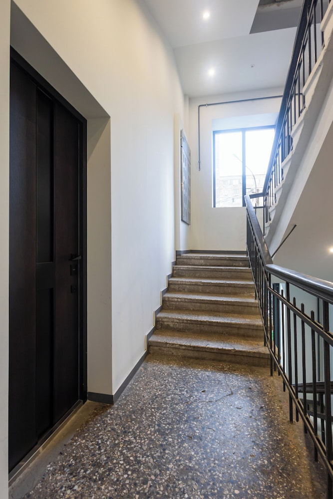 Apartment by Luxe Group TT198