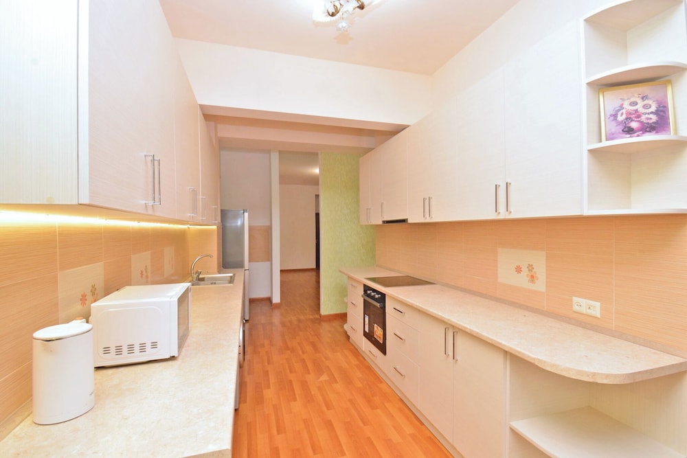 North Ave. Apartments by Luxe Group HH55