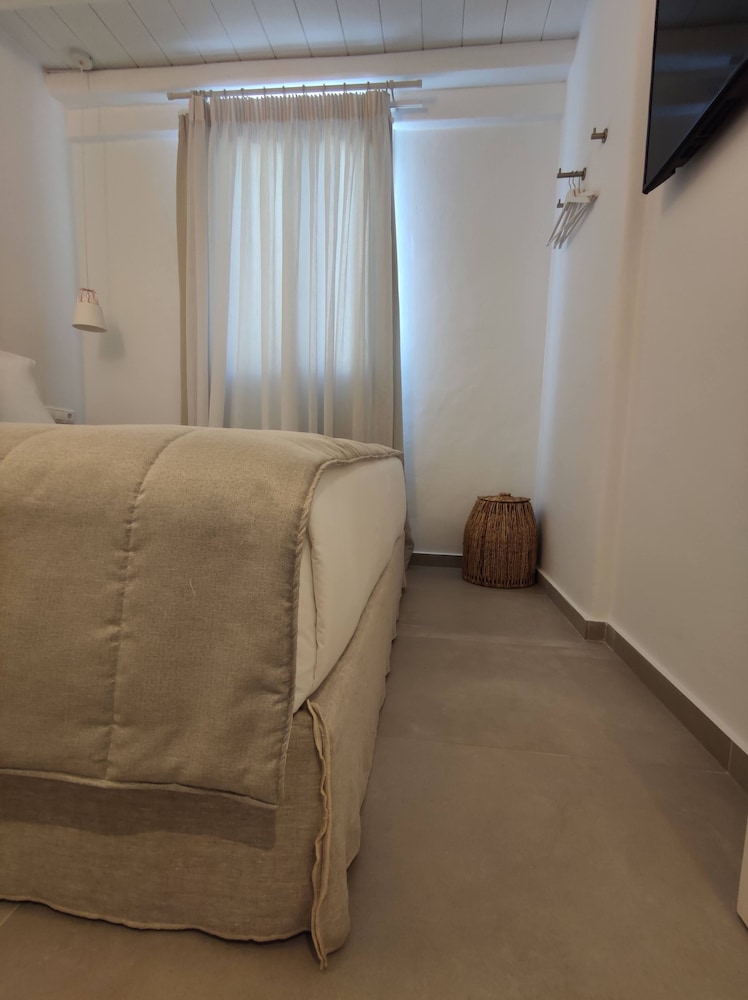 Sofos Suites Mykonos view 4