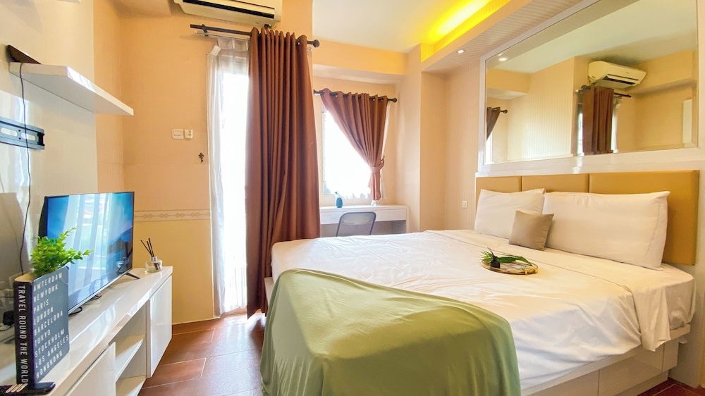 Convenient Studio Apartment At Pakubuwono Terrace