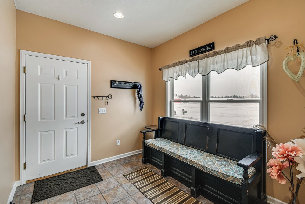 The Gathering Place: Rushville Home w/ Hot Tub