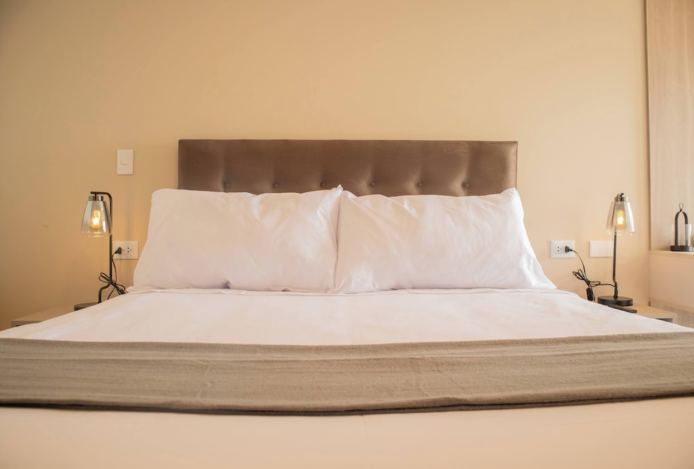 w Trendy 2BR Apartment w Pool in Barranco