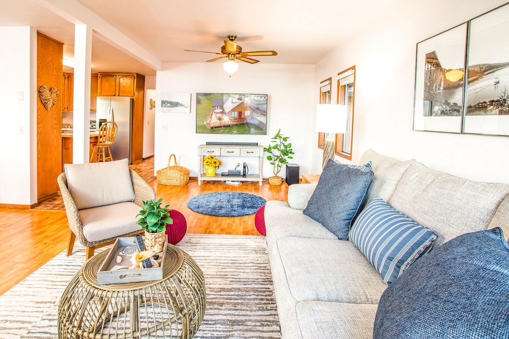 Cornet Bay Cottage in Oak Harbor