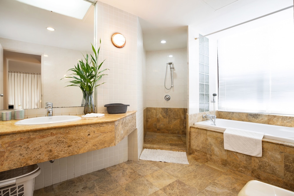 Ocean View 3BR Apartment ANDC 100-2
