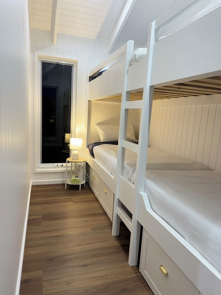Kingdom Cottages