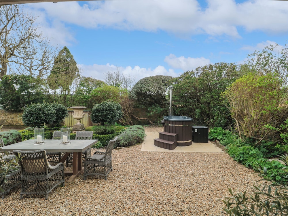 Pomme Blushe House