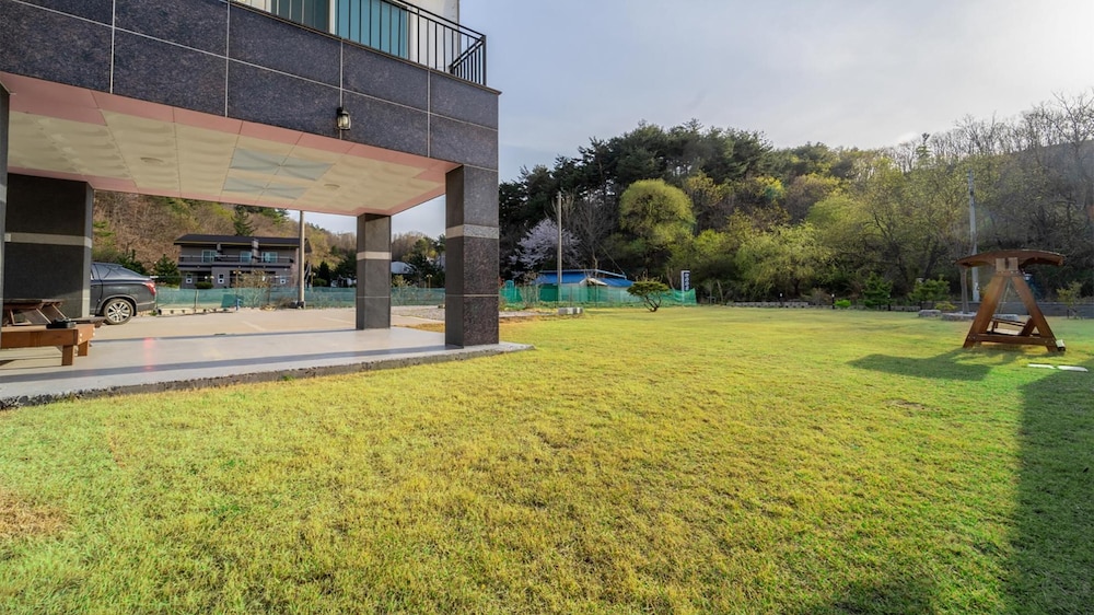 Samcheok Aramaru Pension view 5