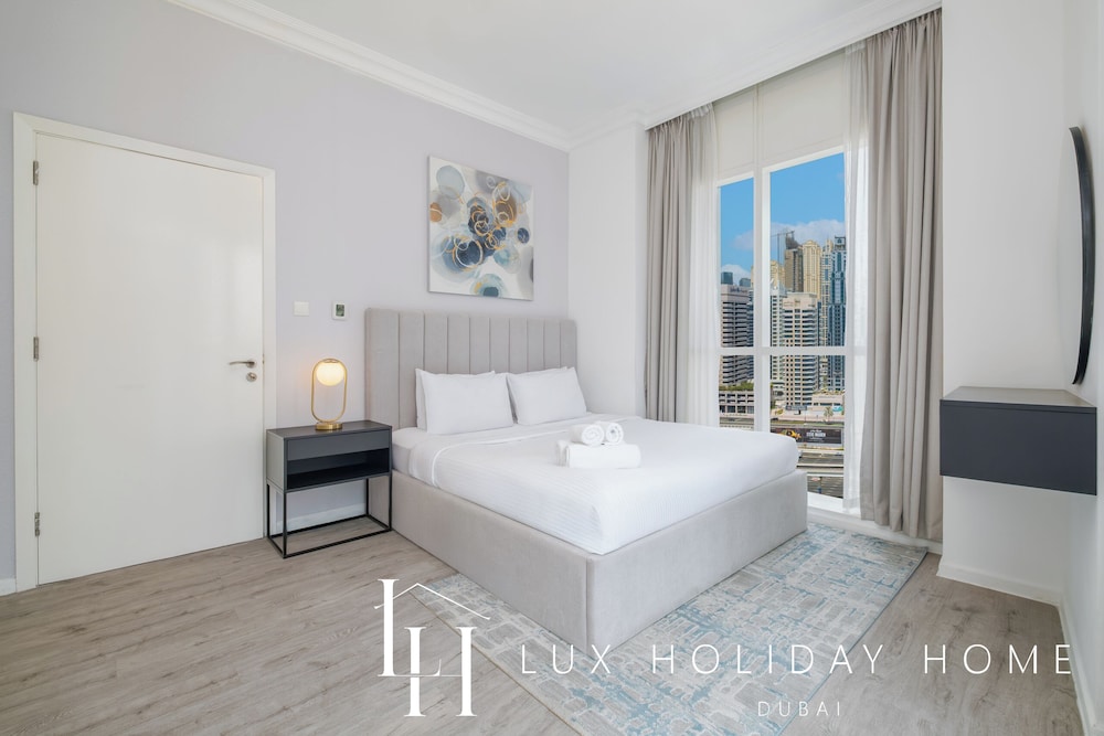 LUX The Ultimate Lake View Residence
