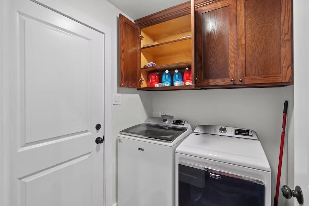 7 min to Stockyards- Cozy & Stylish Home
