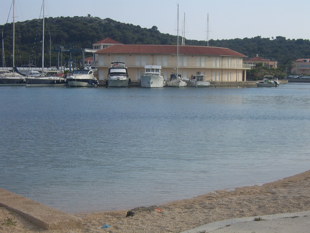 Photo 45