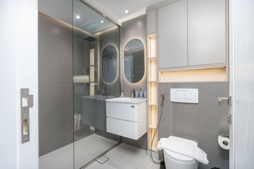 A Fabulous 1 Bedroom Apartment in Marina Pinnacle