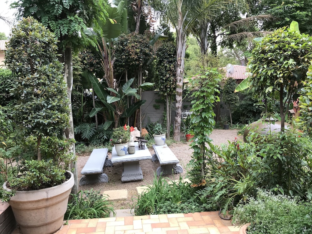 Waterhouse Guest Lodges 202 Lawley Street