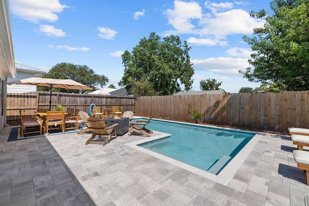 Walk to Beach, Private Pool + Fire Pit, Bonfires! G By The Sea by Avantstay