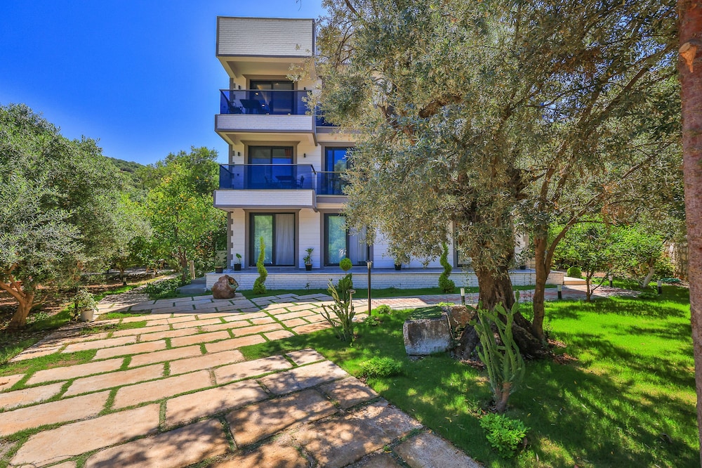 Harnup Apart - Image 25