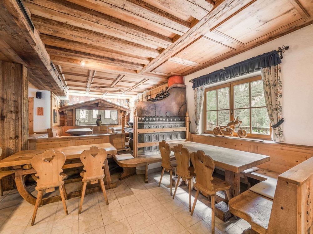 Quaint Alpine hut in the Stubaital With Sauna
