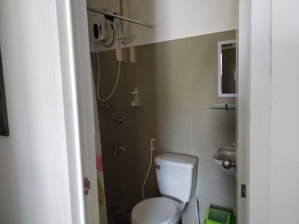Spacious Private apartment at Laorenza Residences