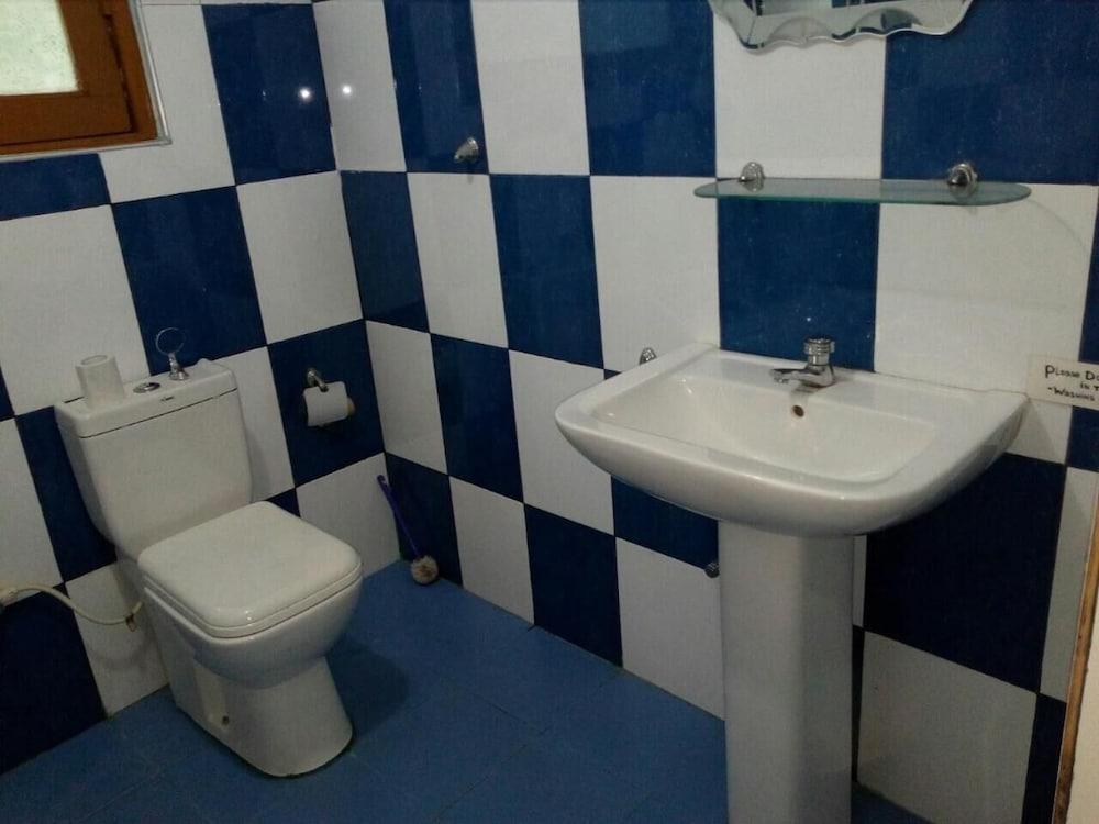 Lizzie Villa Guest House