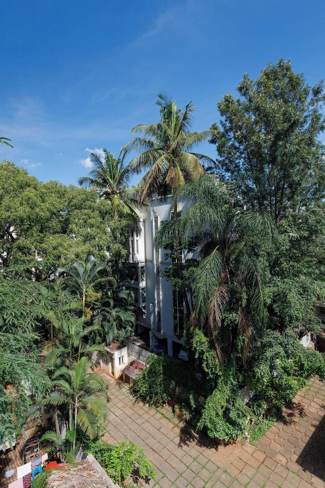 Casa Bianca by Red Olivenr Taj MG Roadpvt Garden
