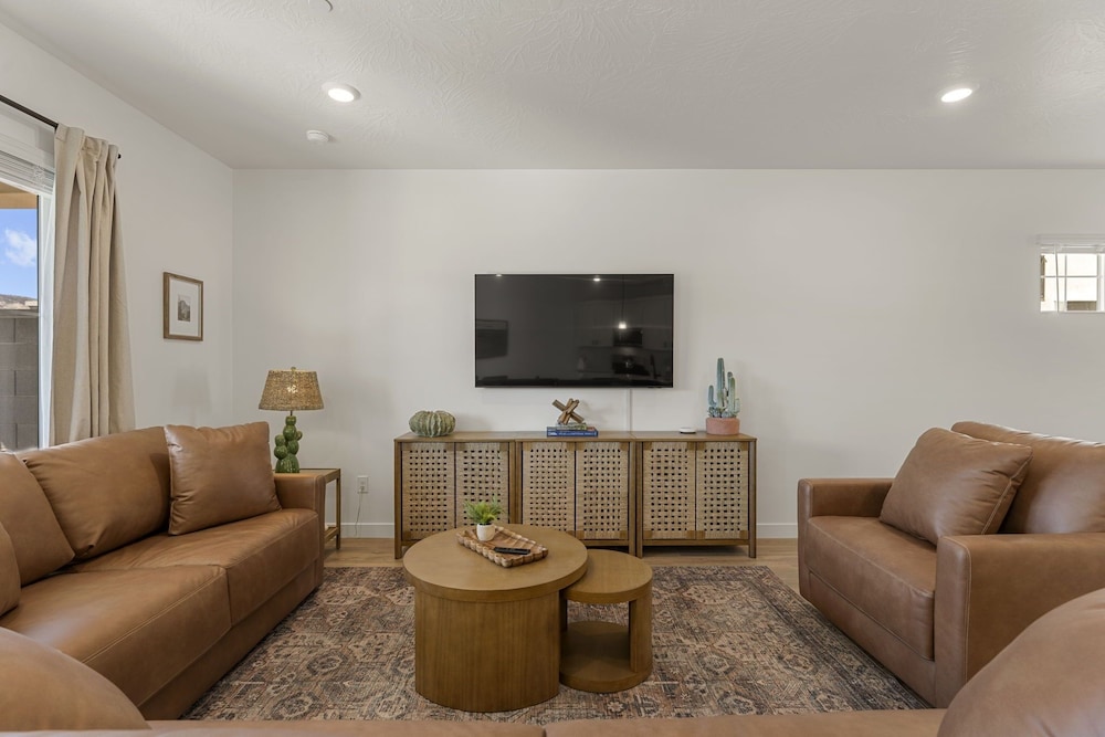 The Cactus Casa 4 Bedroom Townhouse