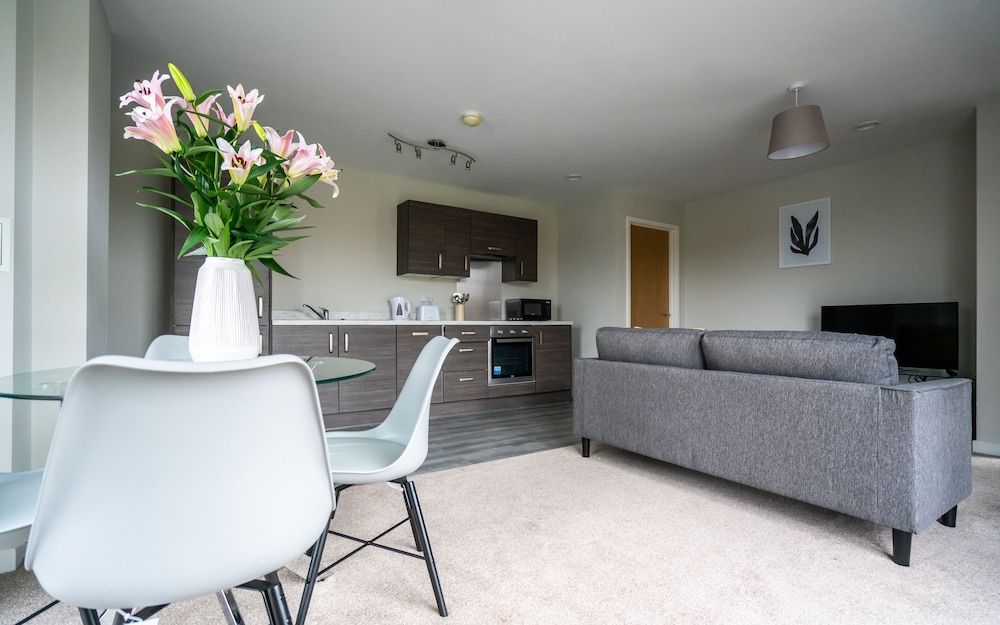 Dream Apartments Adelphi Wharf view 4