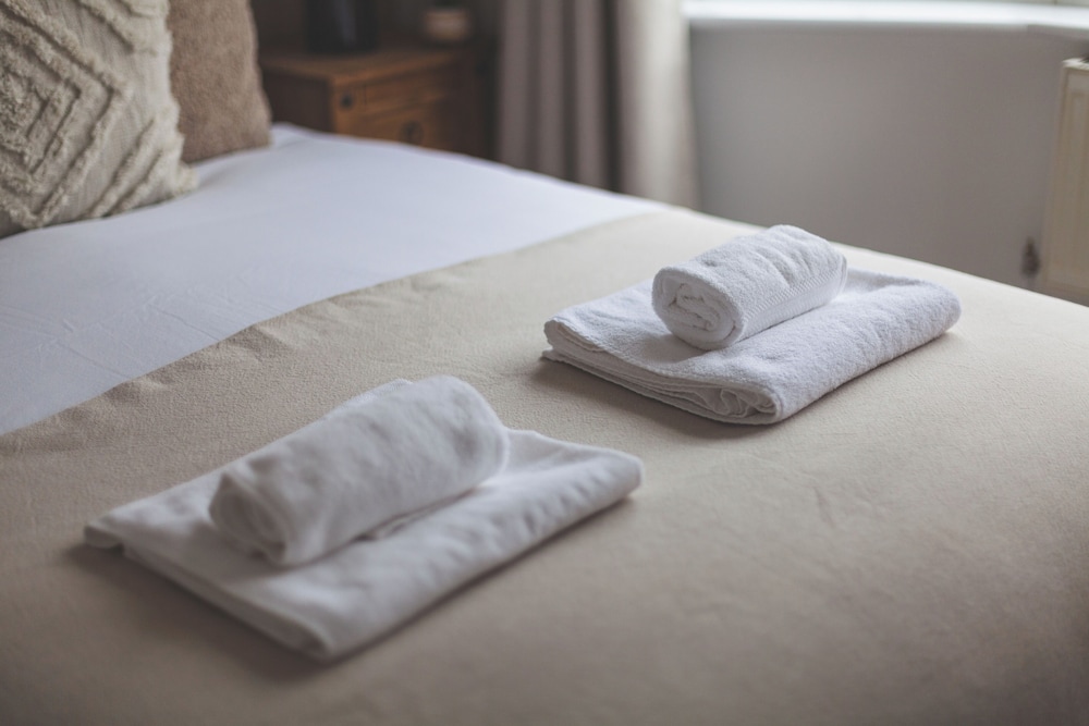 Spacious Room In Morden