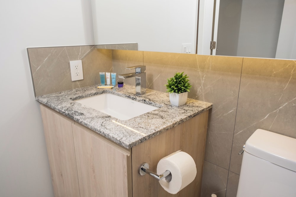 Silverstone Downtown Long-Term stay
