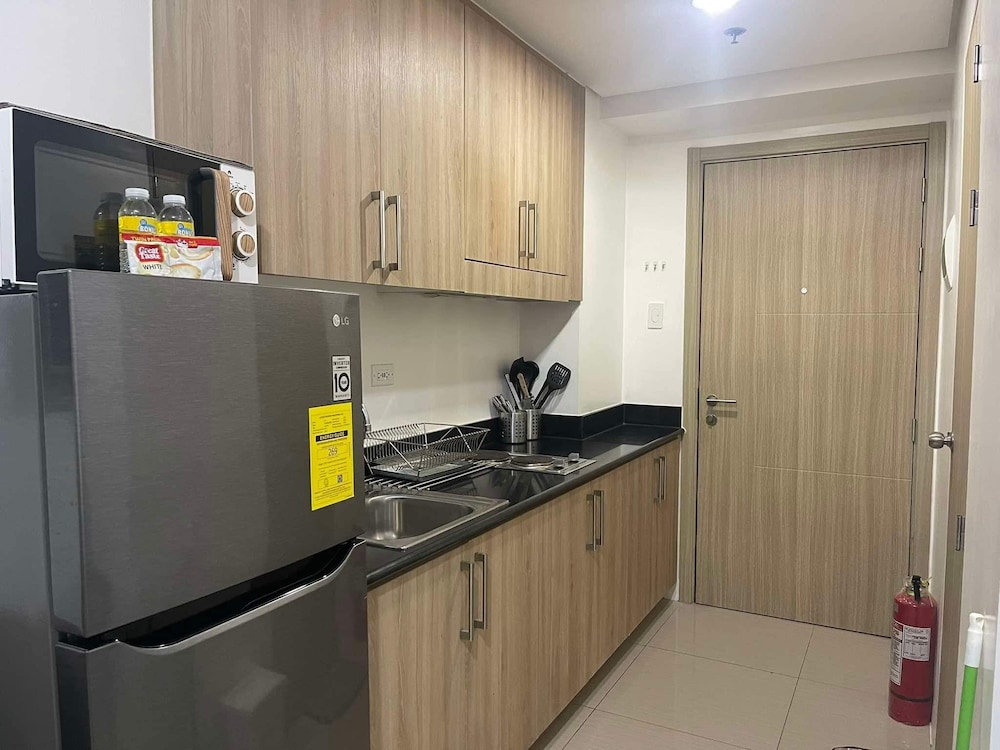 Shore 1 & 3 Residences MOA by darpm