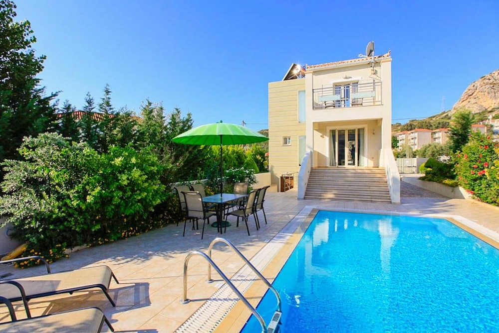 Villa Semeli Large Private Pool Walk to Beach Sea Views A C Wifi Car Not Required Eco-friendl - 1879 view 3