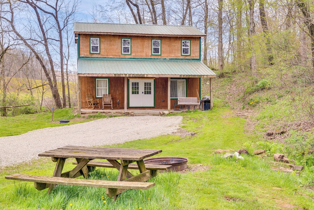 Rustic Mount Perry Cabin Near Fishing Pond  Farm - Property Image 16
