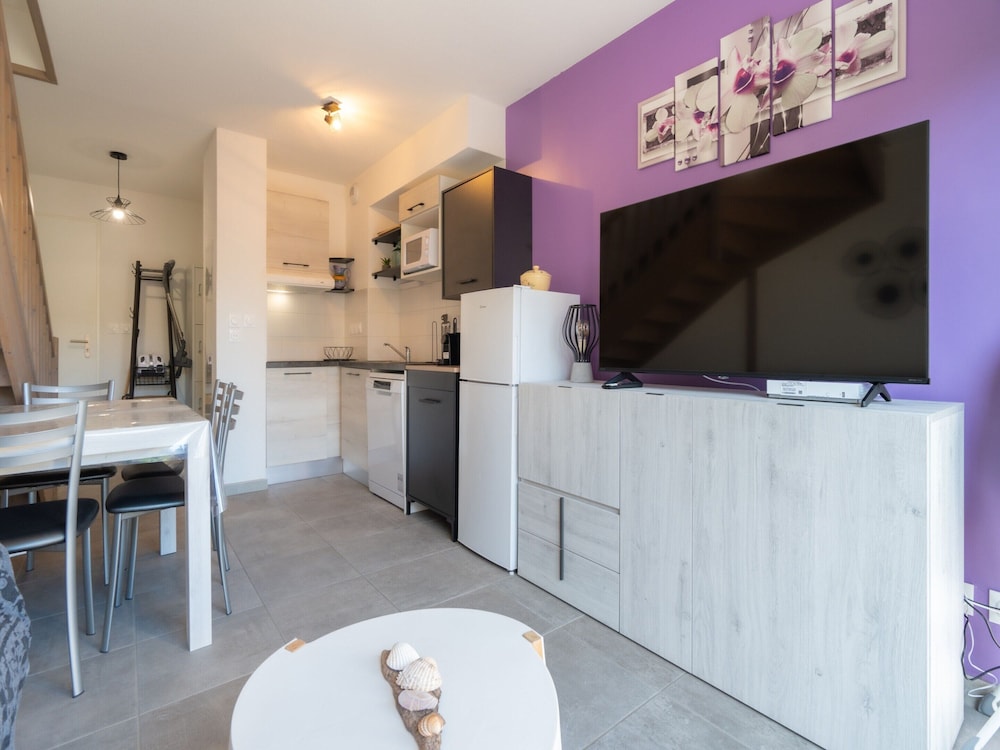 Cozy Villa Near Serignan Beach