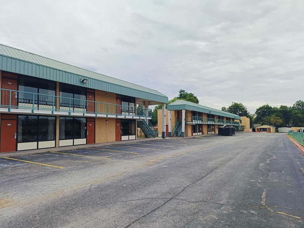 Capital O Travelers Inn Lawton Fort Sill