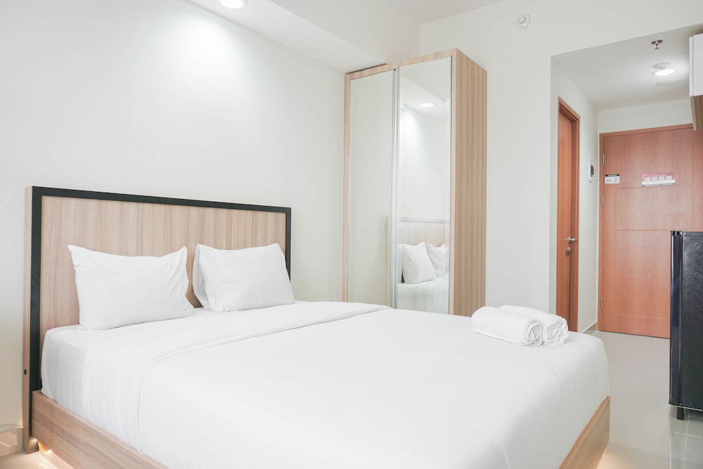 Nice And Cozy Studio At Evenciio Margonda Apartment, Depok - 12