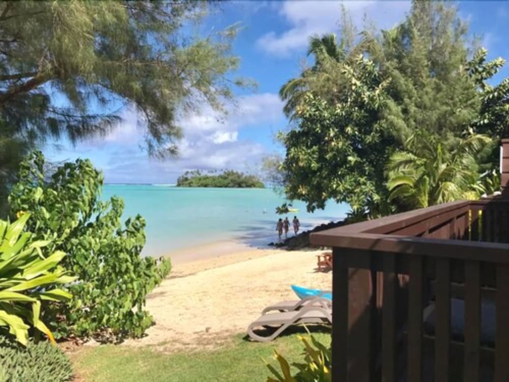 Muri Shores
