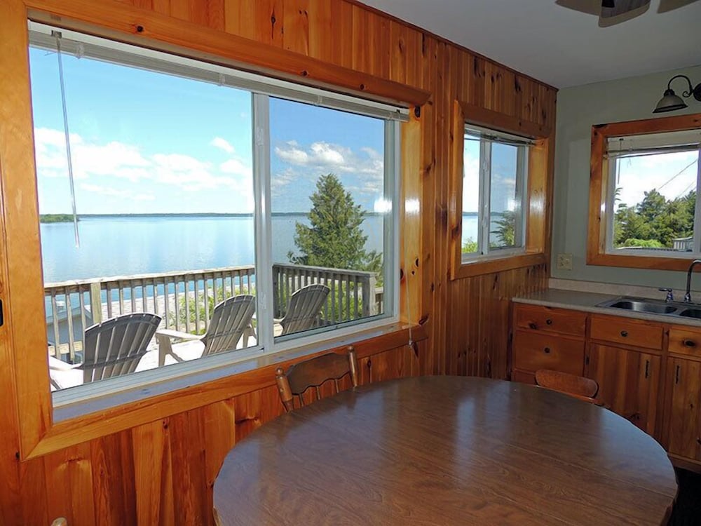 Angel Rock Waterfront Cottages and Vacation Homes
