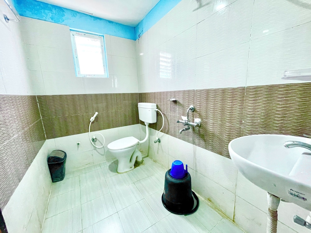 Hotel President Inn -near Temple & Beach