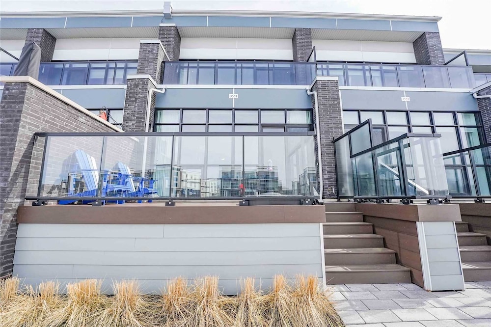 Friday Harbour Boutique Home